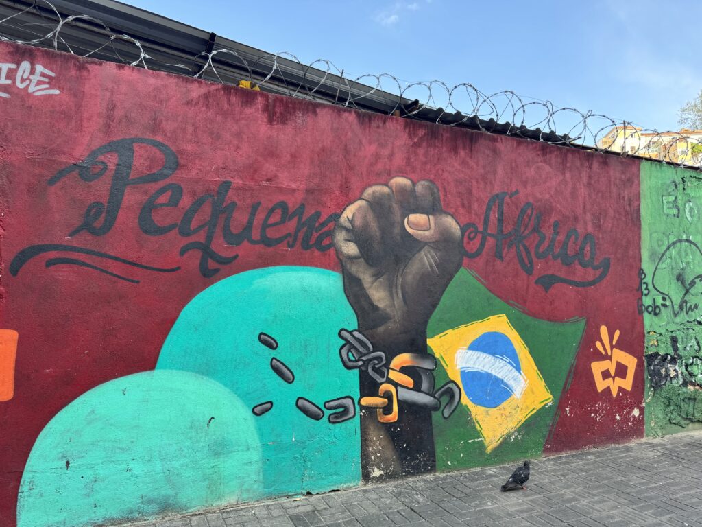 Grafite no território da Pequena África, na zona portuária do Rio