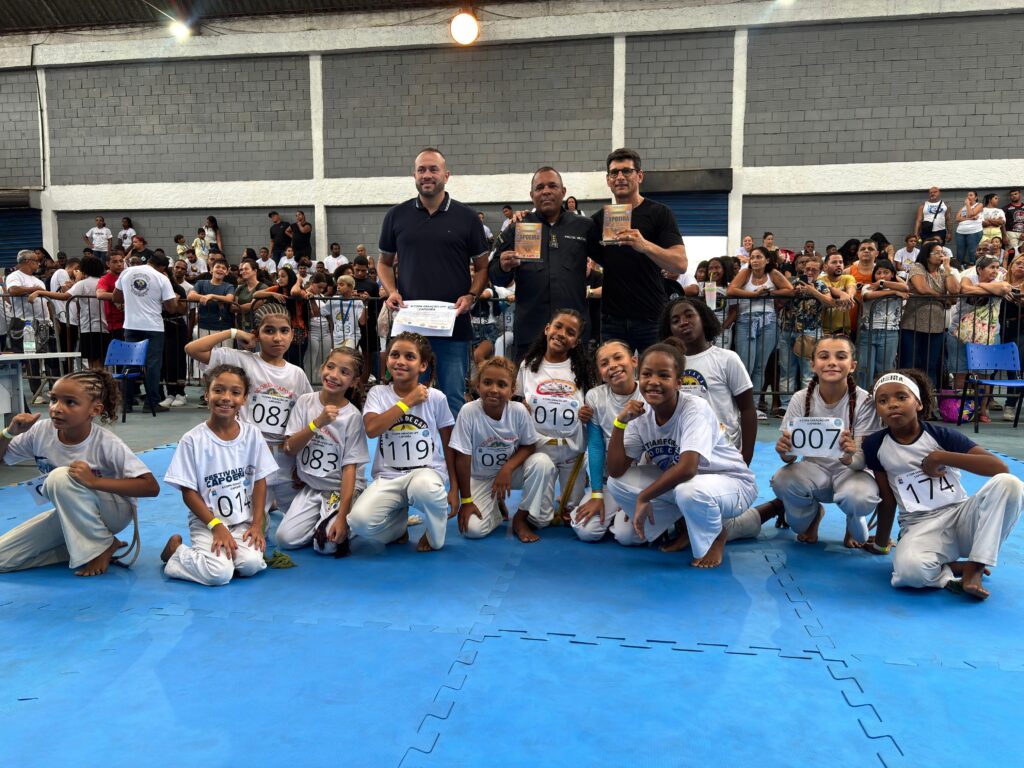 Atletas de capoeira competindo na II Copa Geração UPP em São Cristóvão, Rio de Janeiro.