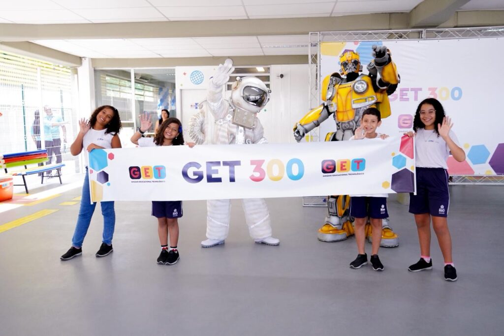 300º Ginásio Educacional Tecnológico Medalhista Olímpico Thiago Braz em Santa Cruz, Rio de Janeiro.