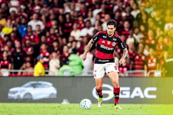 Jogadores do Flamengo em treinamento para o jogo contra o Cusco FC pela Libertadores.