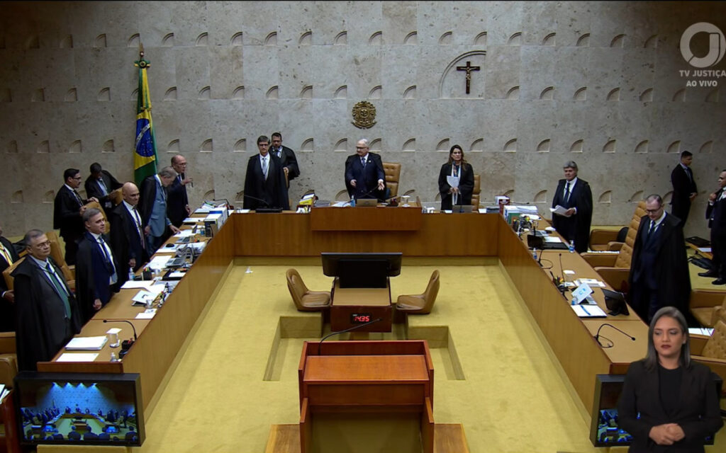 Supremo Tribunal Federal em dia de julgamento sobre o governo do Rio de Janeiro.