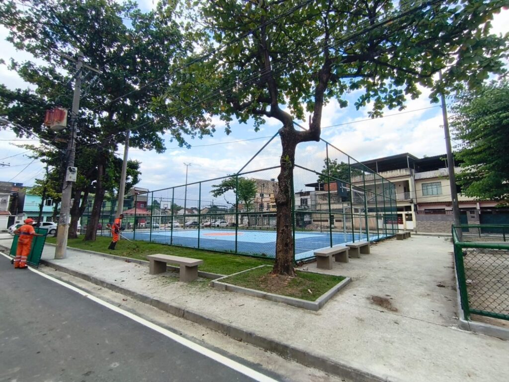 obras de urbanização na Pavuna.
