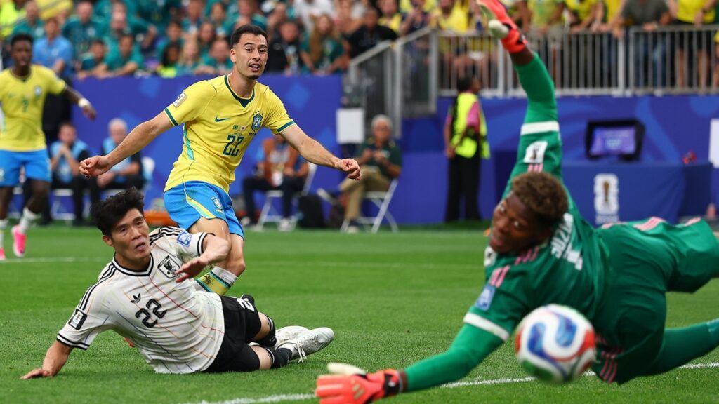 Brasil vence o Japão por 2 a 1 e garante vaga nas oitavas da Copa do Mundo 2026.