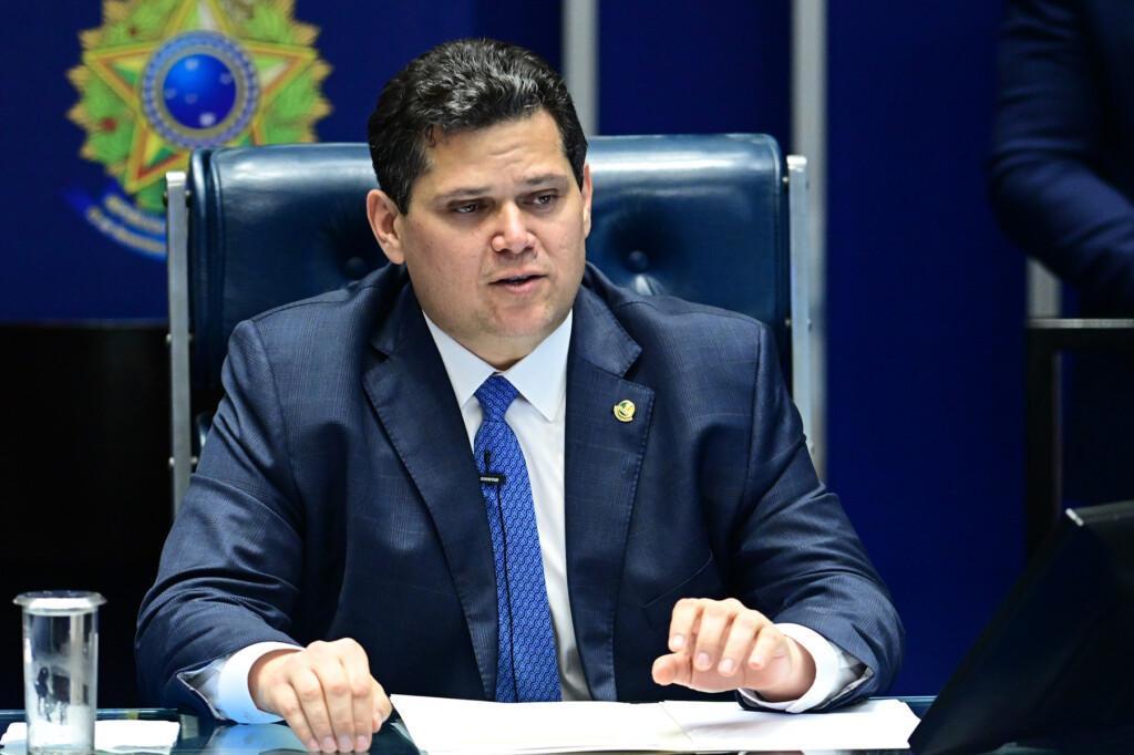 O presidente do Senado Davi Alcolumbre em pronunciamento sobre a PEC fim da escala 6x1.