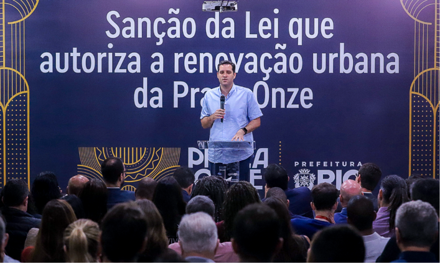 Praça Onze Maravilha no Centro do Rio após sanção da lei pela Prefeitura do Rio para revitalização urbana.